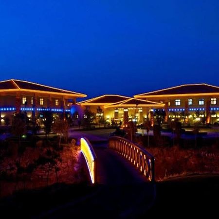 Qingdao Golden Mountain Resort Hotel Bagian luar foto